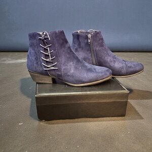 Refresh Navy Ankle Boots with Side Zipper